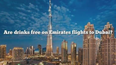 Are drinks free on Emirates flights to Dubai?