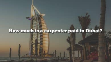 How much is a carpenter paid in Dubai?