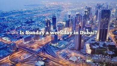 Is Sunday a weekday in Dubai?