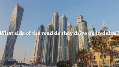 What side of the road do they drive on in dubai?