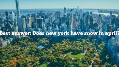 Best answer: Does new york have snow in april?