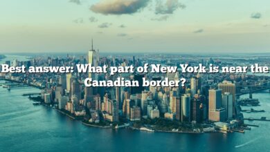 Best answer: What part of New York is near the Canadian border?