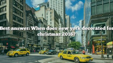 Best answer: When does new york decorated for christmas 2016?