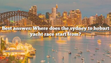 Best answer: Where does the sydney to hobart yacht race start from?