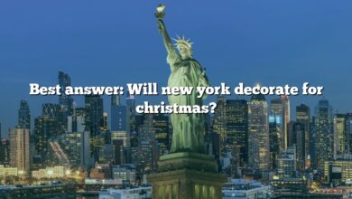 Best answer: Will new york decorate for christmas?