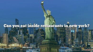 Can you eat inside restaurants in new york?
