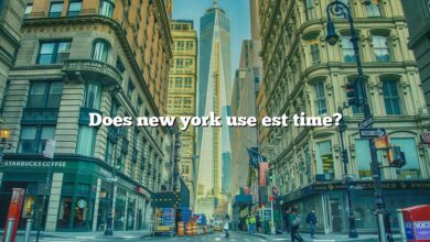 Does new york use est time?
