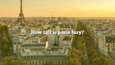 How tall is paris fury?
