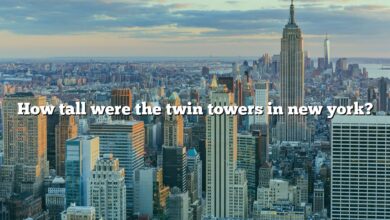 How tall were the twin towers in new york?