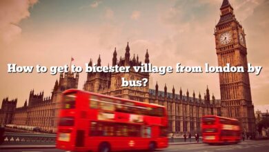 How to get to bicester village from london by bus?
