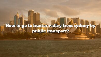 How to go to hunter valley from sydney by public transport?