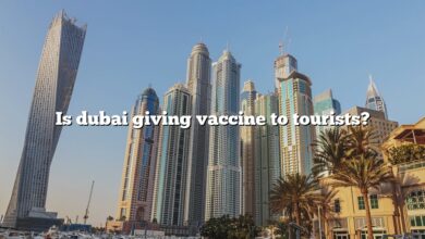 Is dubai giving vaccine to tourists?