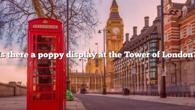 Is there a poppy display at the Tower of London?