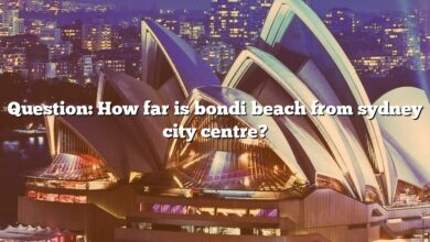 Question: How far is bondi beach from sydney city centre?