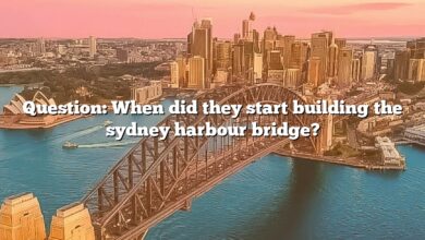 Question: When did they start building the sydney harbour bridge?
