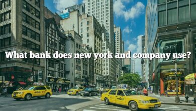 What bank does new york and company use?