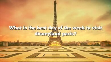 What is the best day of the week to visit disneyland paris?