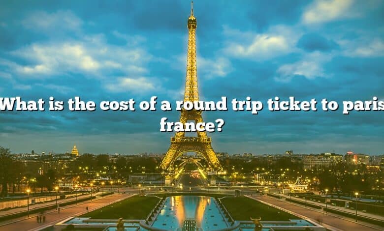 average round trip flight cost to paris