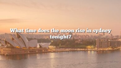What time does the moon rise in sydney tonight?