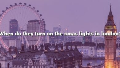 When do they turn on the xmas lights in london?
