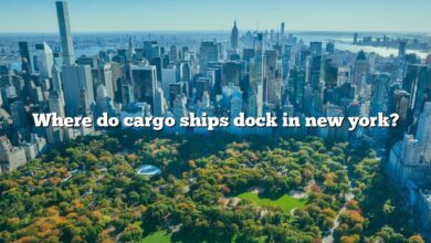 Where do cargo ships dock in new york?