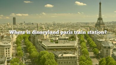 Where is disneyland paris train station?