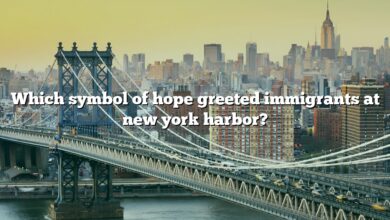 Which symbol of hope greeted immigrants at new york harbor?