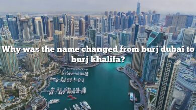 Why was the name changed from burj dubai to burj khalifa?