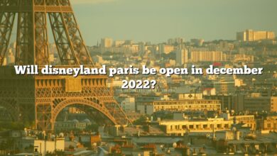 Will disneyland paris be open in december 2022?
