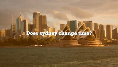 Does sydney change time?