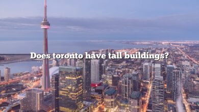 Does toronto have tall buildings?