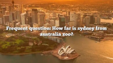 Frequent question: How far is sydney from australia zoo?