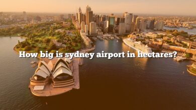 How big is sydney airport in hectares?