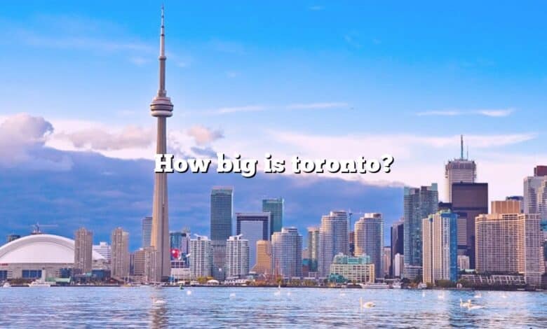 How big is toronto?