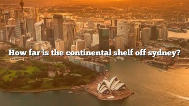 How far is the continental shelf off sydney?