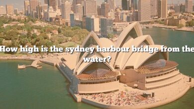 How high is the sydney harbour bridge from the water?