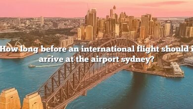 How long before an international flight should i arrive at the airport sydney?