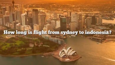 How long is flight from sydney to indonesia?
