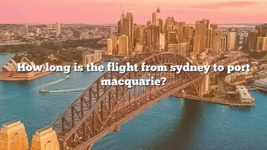 How long is the flight from sydney to port macquarie?