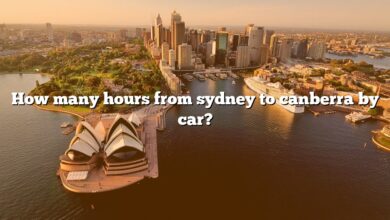How many hours from sydney to canberra by car?