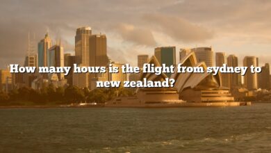 How many hours is the flight from sydney to new zealand?