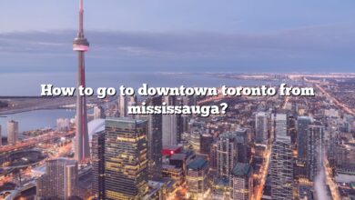 How to go to downtown toronto from mississauga?