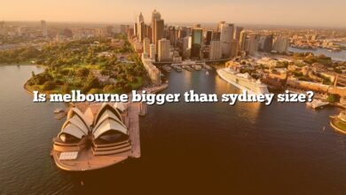 Is melbourne bigger than sydney size?