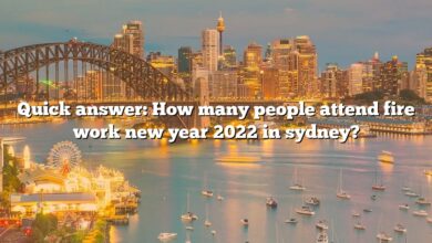 Quick answer: How many people attend fire work new year 2022 in sydney?