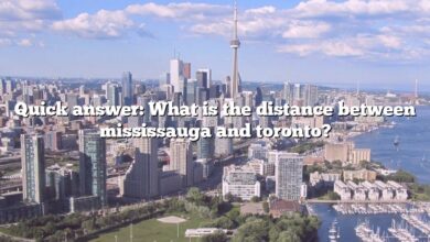 Quick answer: What is the distance between mississauga and toronto?