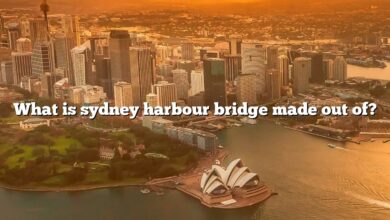 What is sydney harbour bridge made out of?