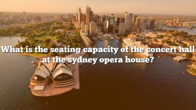 What is the seating capacity of the concert hall at the sydney opera house?